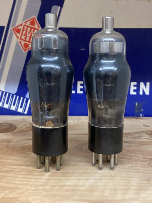 6C6 Neotron true NOS, French milspec tubes, perfect condition, one pair (2) - Image 2