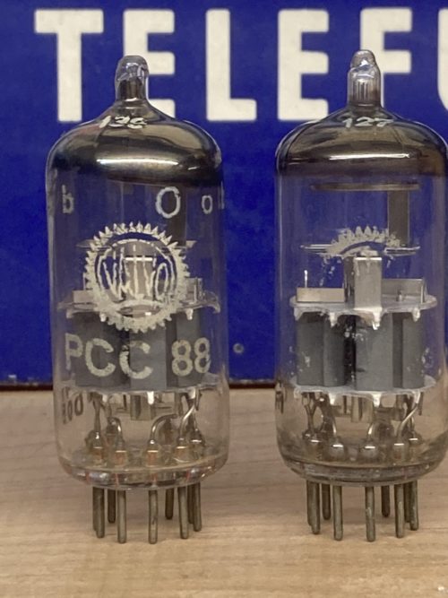 PCC88 7DJ8 Valvo Hamburg, used, tested and guaranteed, one pair (2)