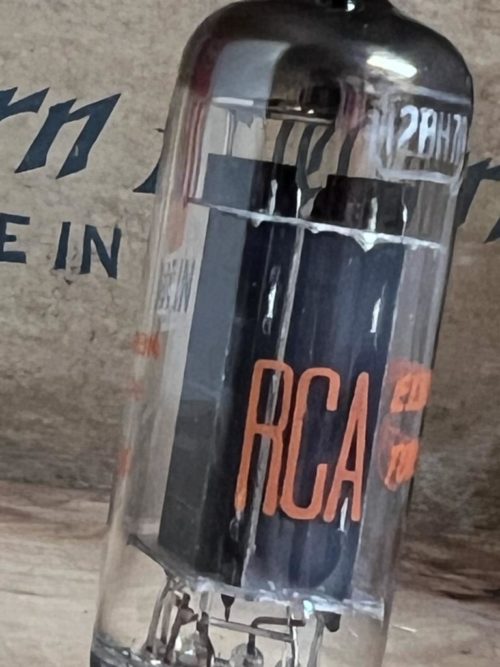 12BH7A RCA, NOS, black plate, small rectangular getter - Image 2