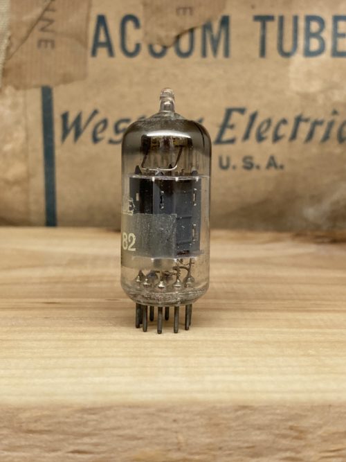 ECC82 TeKaDe made by Valvo, tests NOS, I62 long plate, D-getter from 1956 - Image 2