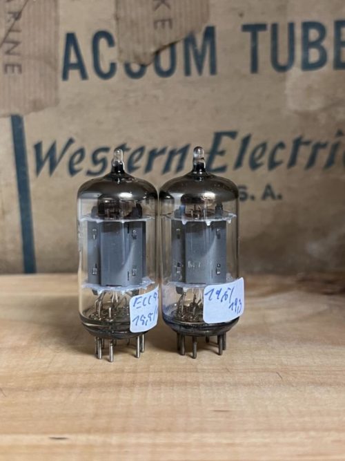 ECC82 12AU7 Telefunken, slightly used, test like new, diamond <> on bottom, one pair (2) - Image 2