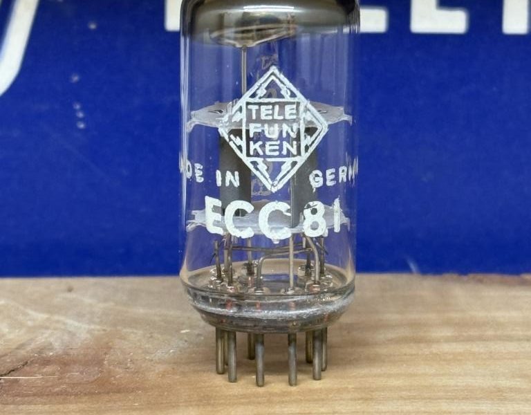 ECC81 12AT7 Telefunken, <>,  NOS, test perfect